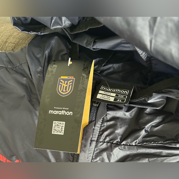 Marathon Authentic Ecuador National Team Windbreaker Raining Jacket Men’s Sz: XL - Picture 5 of 6